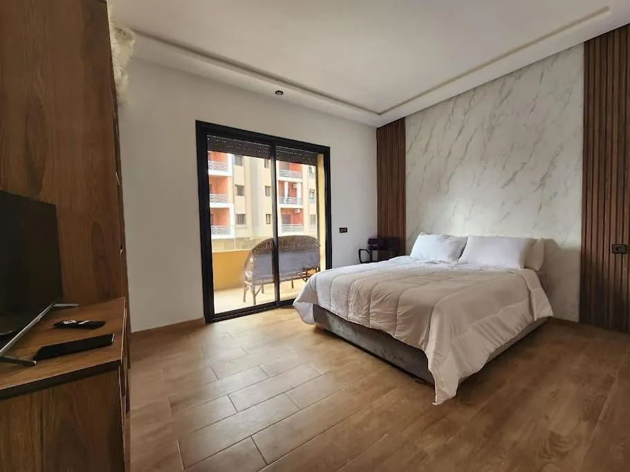 Hiver Nage Home Marrakesh